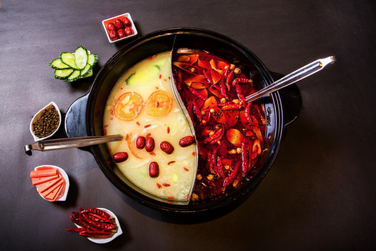 無煙燒烤設(shè)備獨領(lǐng)街頭飲食風(fēng)尚